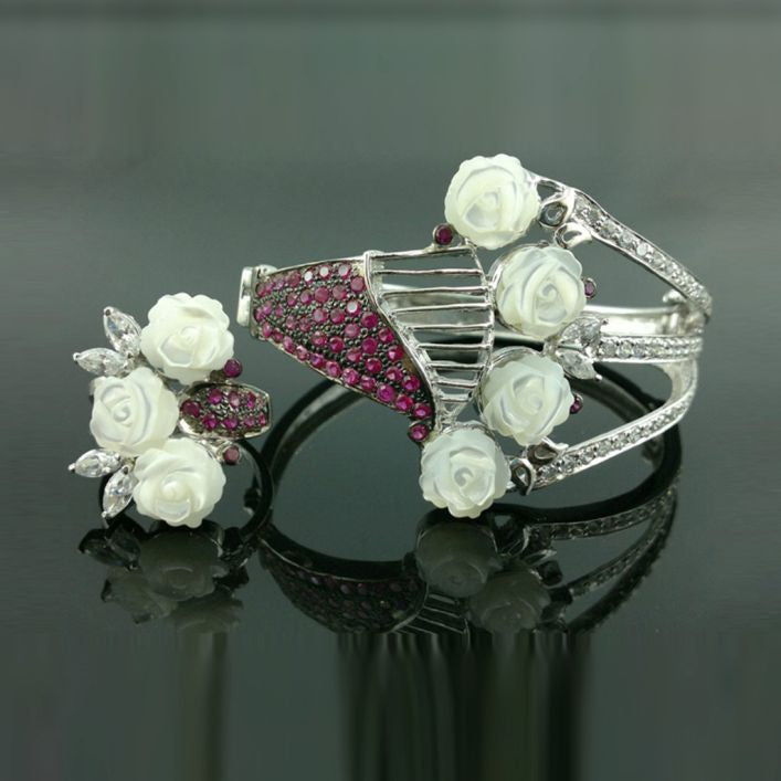 White Mother Pearl Glamorous Bracelet - Round Shape Red Ruby