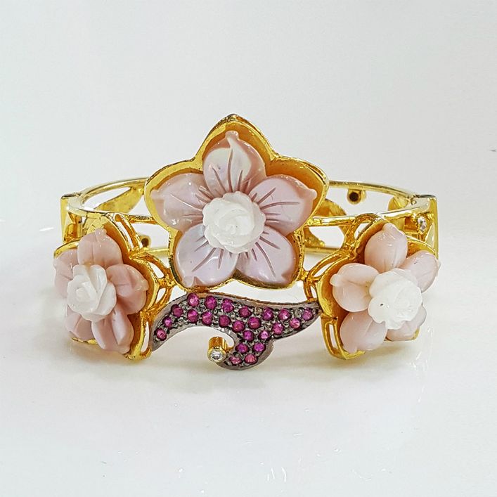 Pink Mother Pearl Floral Bracelet - Round Ruby