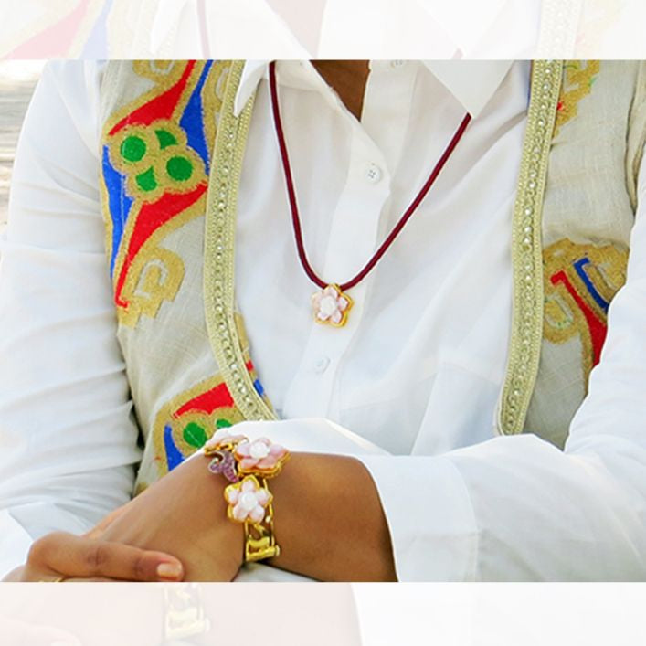 Pink Mother Pearl Floral Ring - round Red Ruby