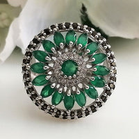 Queen Flower Ring - Emerald