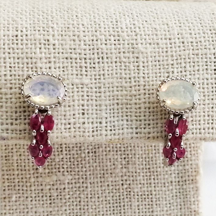 Blooming Earrings - Ruby & Opal