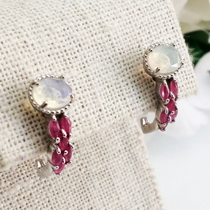 Blooming Earrings - Ruby & Opal