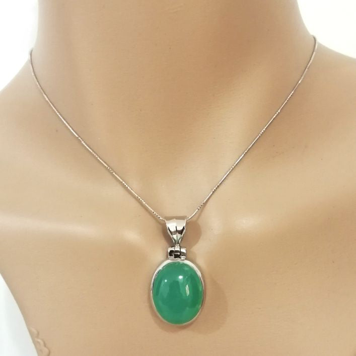 Green Chrysoprase Pendant (8.74 gms)