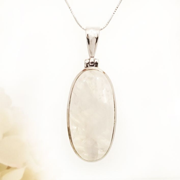 Oval Moonstone Pendant (16.32 gms)