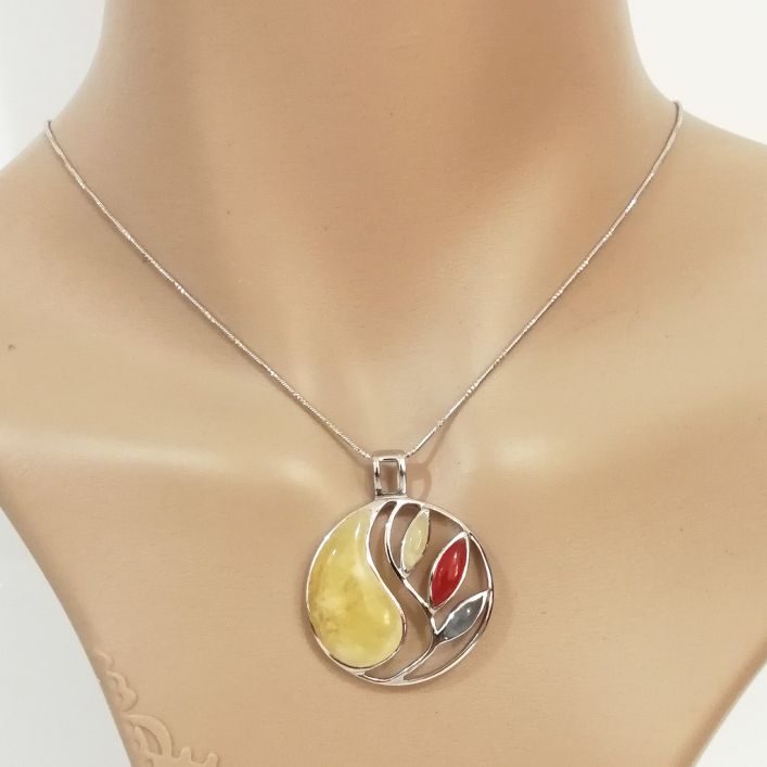 Ravishing Pendant - Calcite & Carnelian        