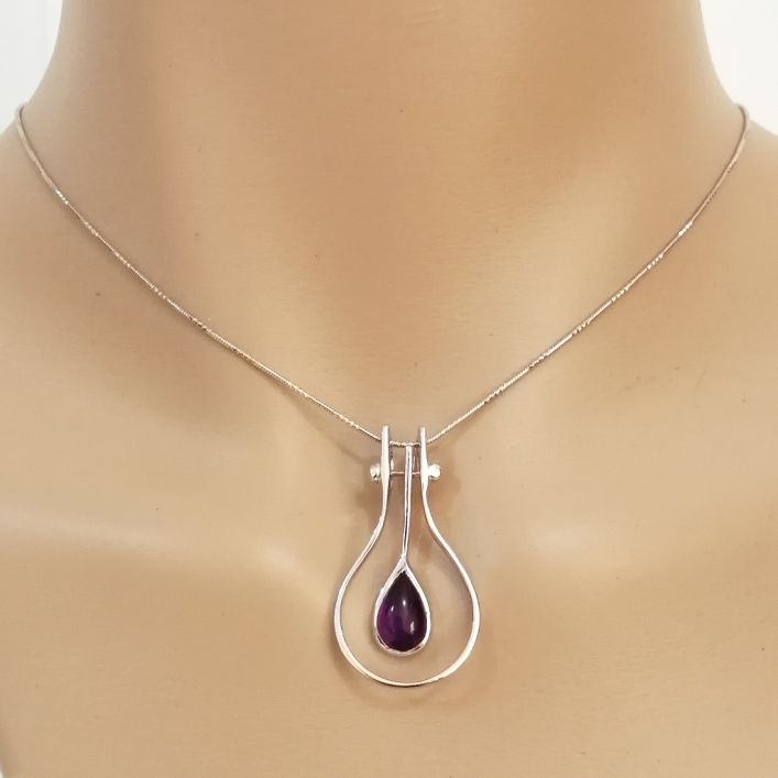 Pendulate Amethyst Pendant
