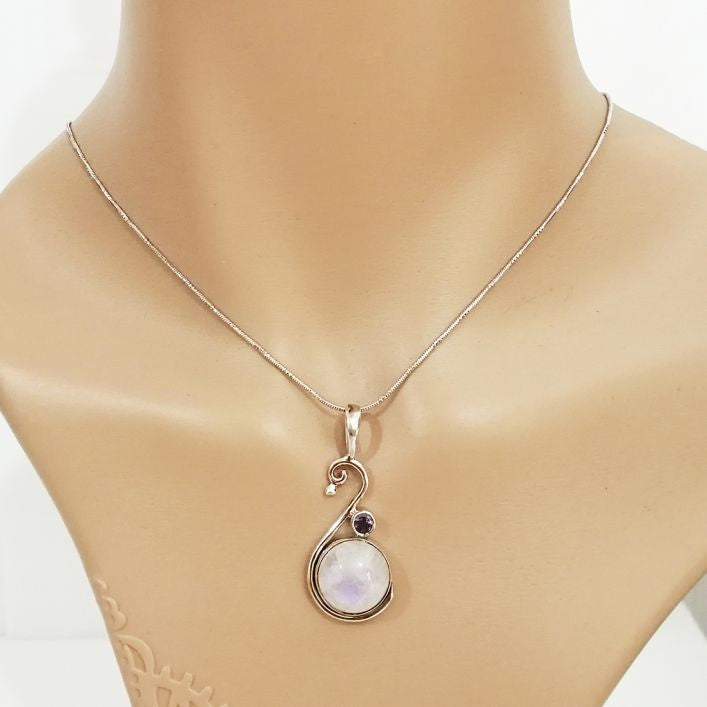 Wondrous Pendant - Tanzanite & Moonstone