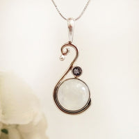 Wondrous Pendant - Tanzanite & Moonstone
