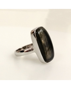 Labradorite Ring - Cabachon Shape in high quality silver ready available at Nafisa Designs, Manchester UK. Free Global Shipping!
For Inquiries Call or WhatsApp: +447878581702 OR +96567725075